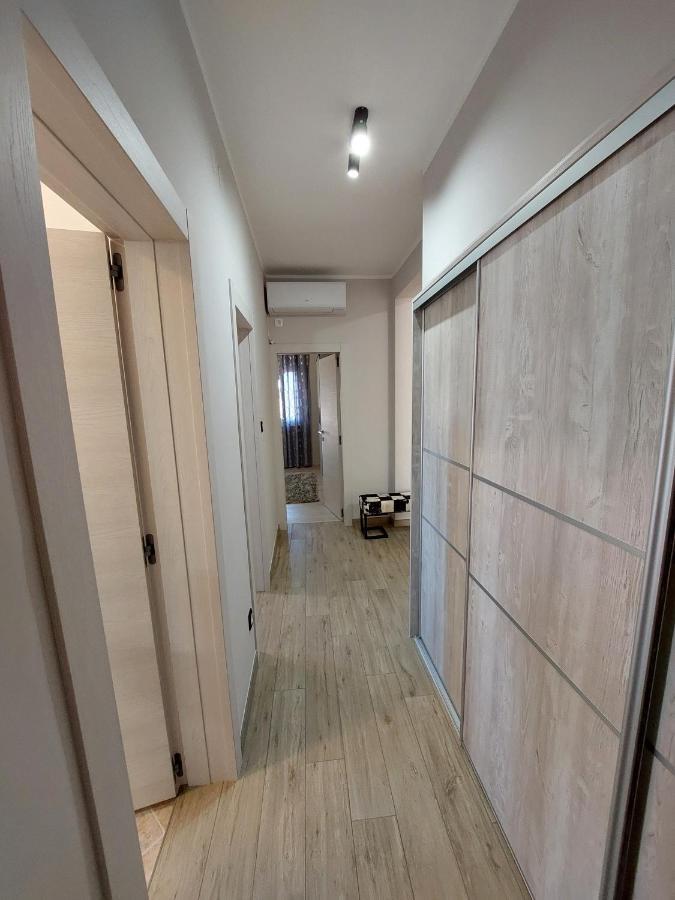 Family Apartment Cathy Galižana Esterno foto