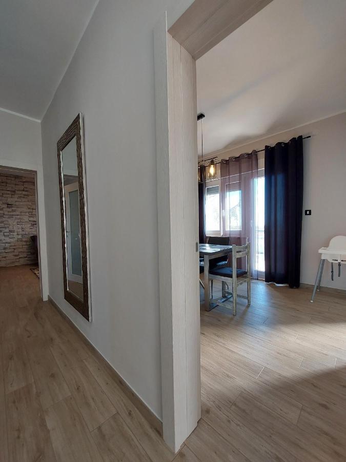 Family Apartment Cathy Galižana Esterno foto