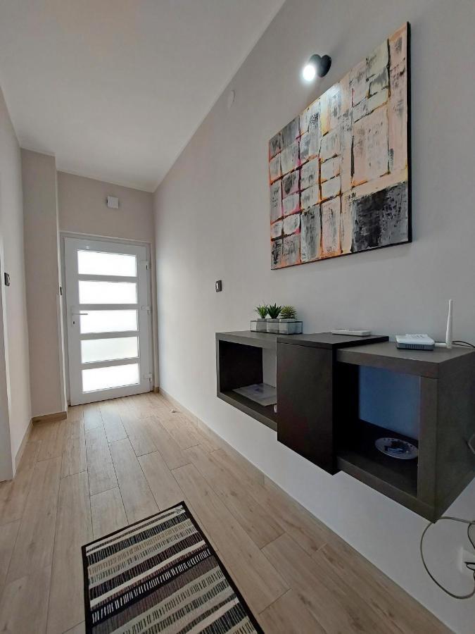 Family Apartment Cathy Galižana Esterno foto